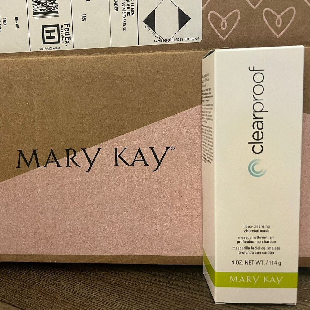MARY KAY Clear Proof Deep-Cleansing Charcoal Mask
